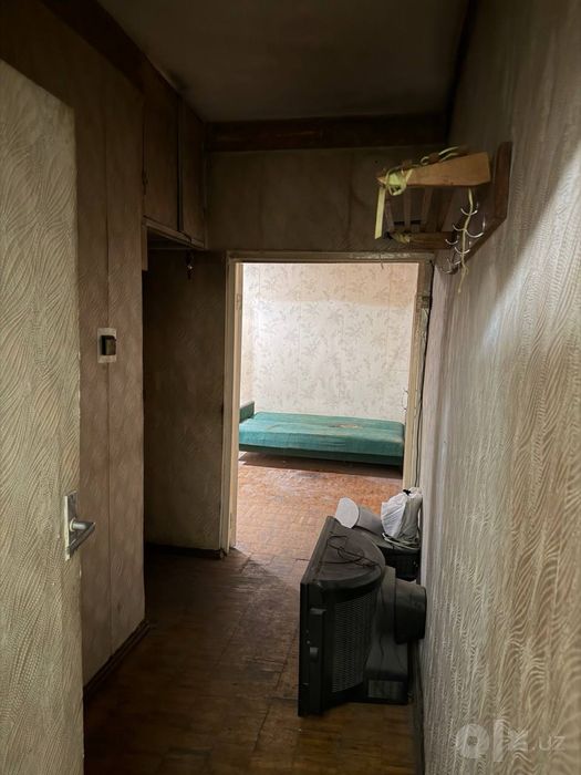 Продается 1 комнатная квартира в 5ти этажном доме, в центре города