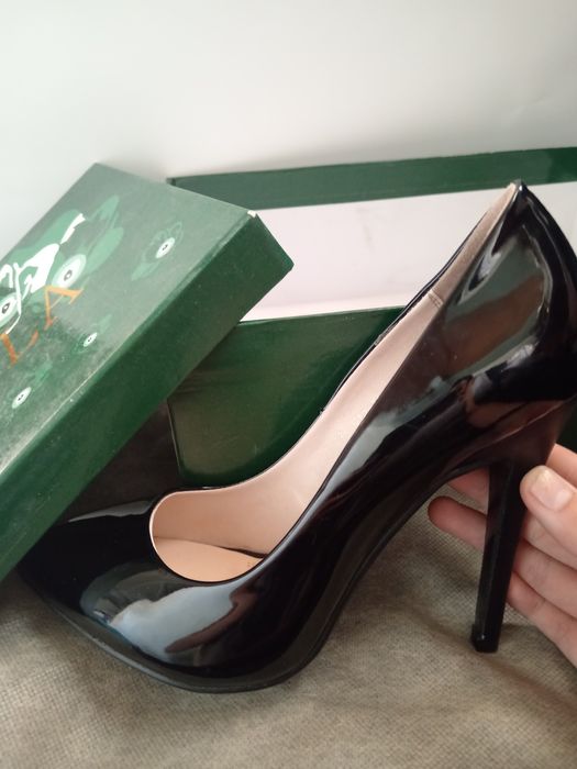 Продам чёрные каблуки