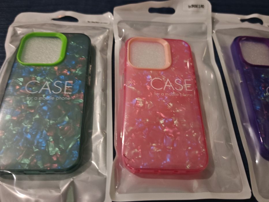 IPhone 15 Pro цветни гърбове