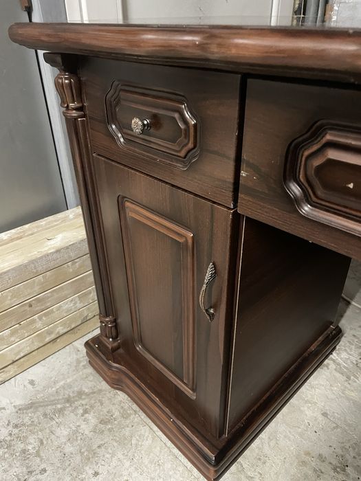 Oglinda cu masuta de machiaj