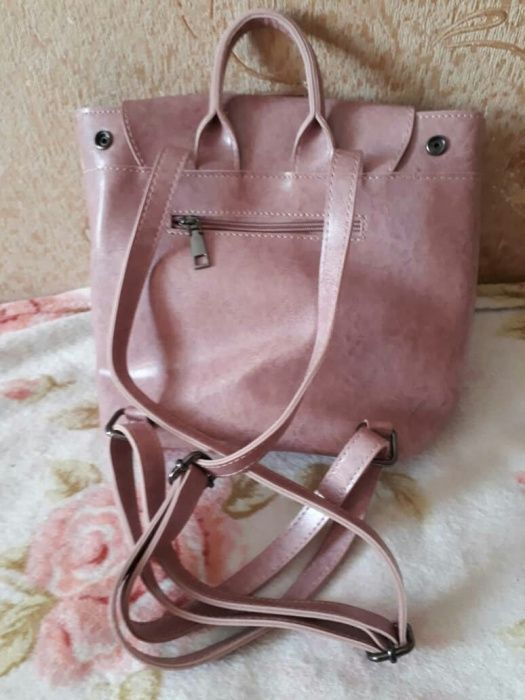 Стильная сумка-рюкзачок