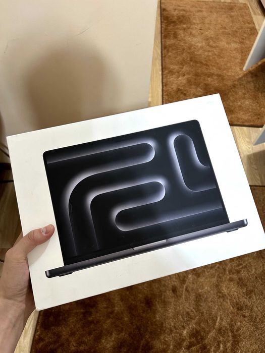 Macbook M3 Pro 18/512