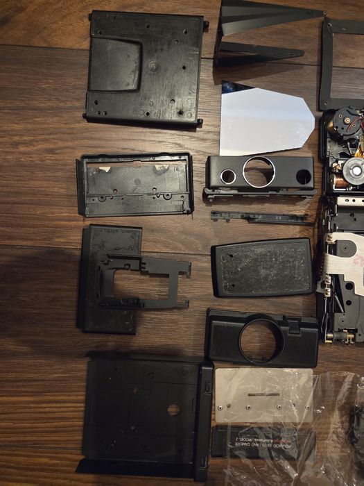 Polaroid SX 70 Sonar, piese