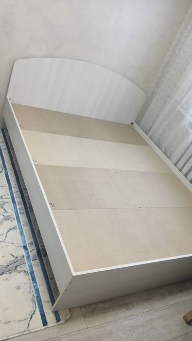 Кровать с матрасом