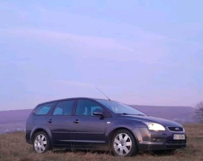 Vând Ford focus 2