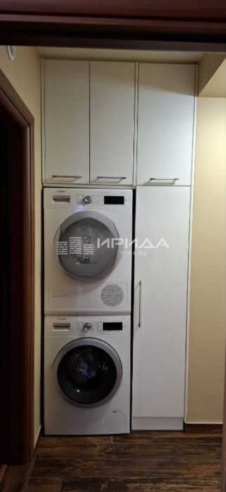 Тристаен апартамент в Центъра