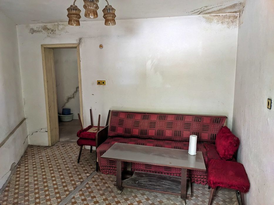 Продава се Къща в Съединение - 1250 кв.м за 46 €/кв.м - Снимка #10