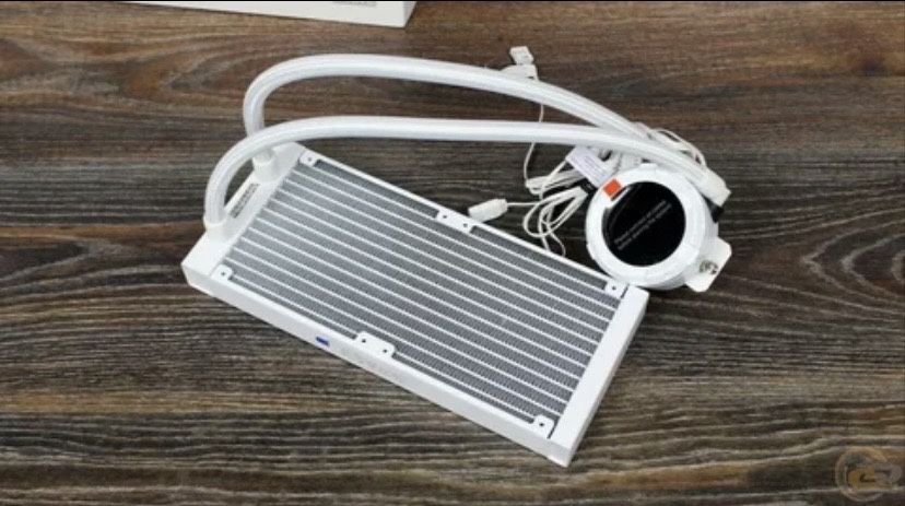 Водяное охлаждение ID-Cooling Space LCD SL240