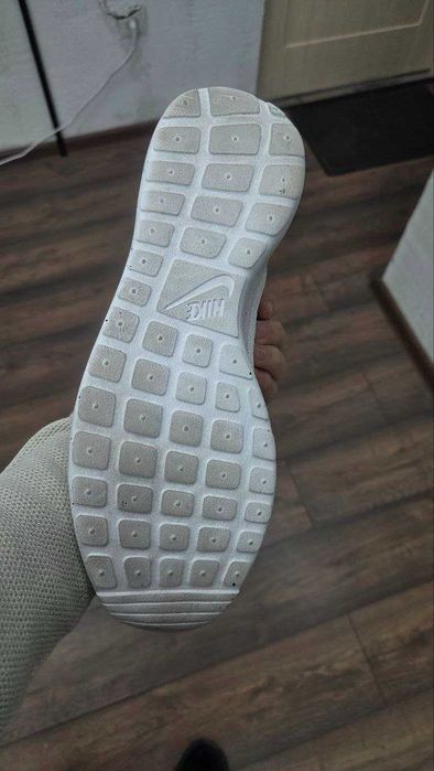 Обувь	Nike	Air Roshe Run	white	42	5000