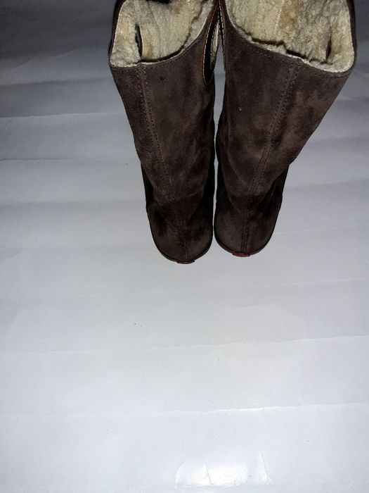 Cizme Originals captusite cu lana naturala.