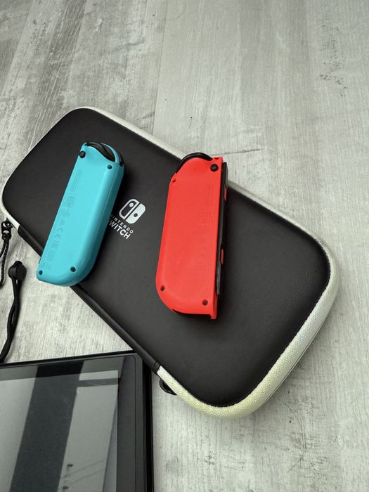Vand Nintendo Switch (utilizat)