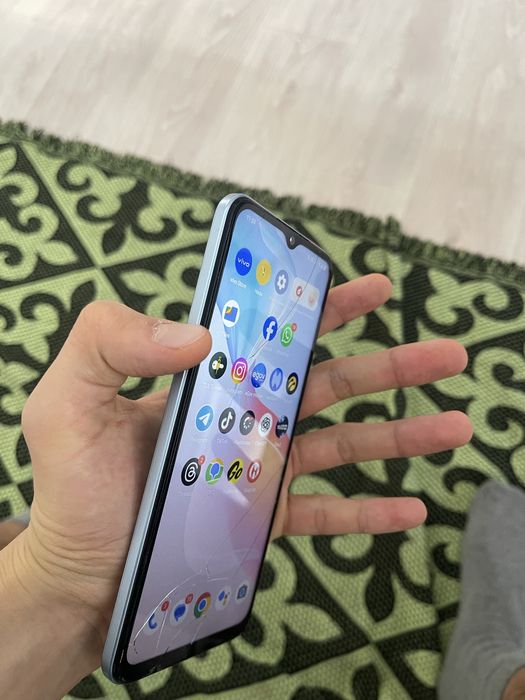 Vıvo Y33s продаю