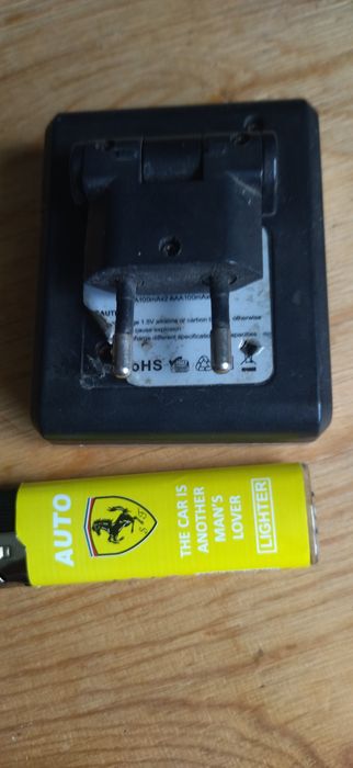 Зарядное устройство ААА и АА акб