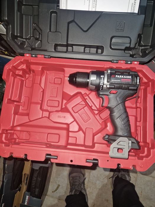 Продавам  акумулаторен винтоверт  20V.