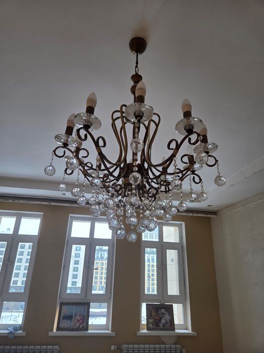 Люстра в зал б/у