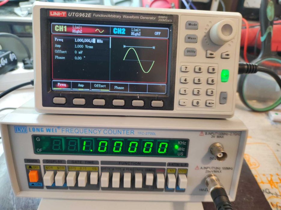 Продава се честотомер до 2700МХц за ремонт на комуникационна техника