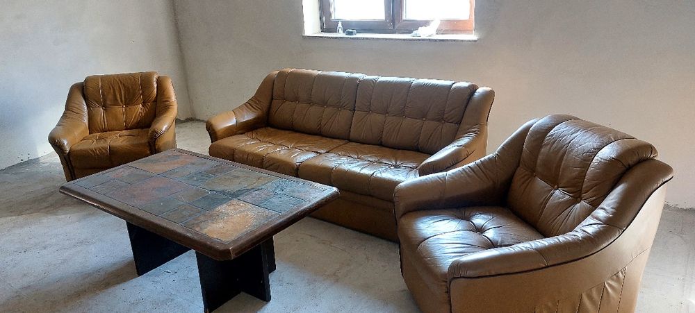 Canapea + Doua Fotolii Piele Naturala + Masa Cafea