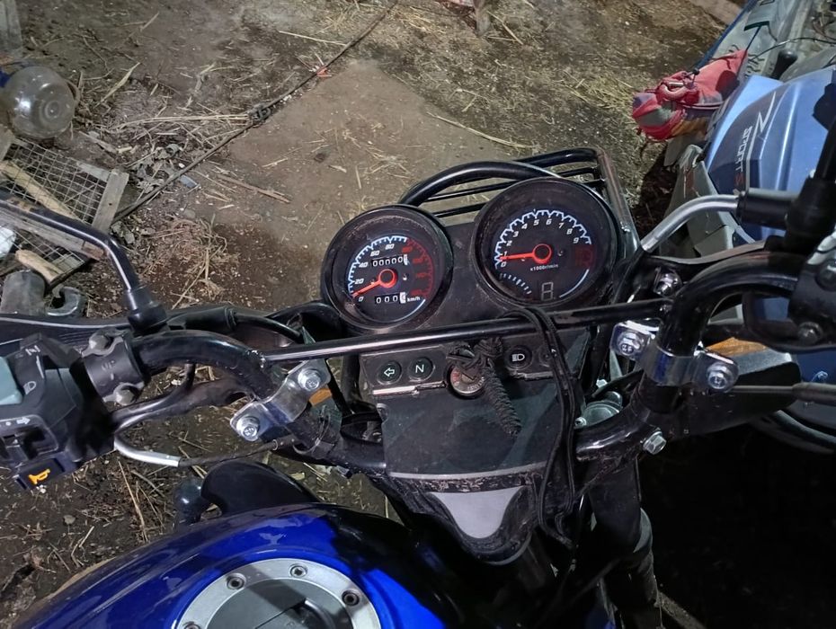 Продам мотоцикл Сузуки