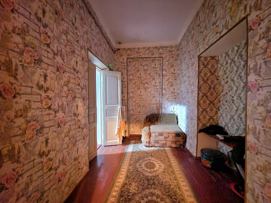 Продается дом центр возле Университета