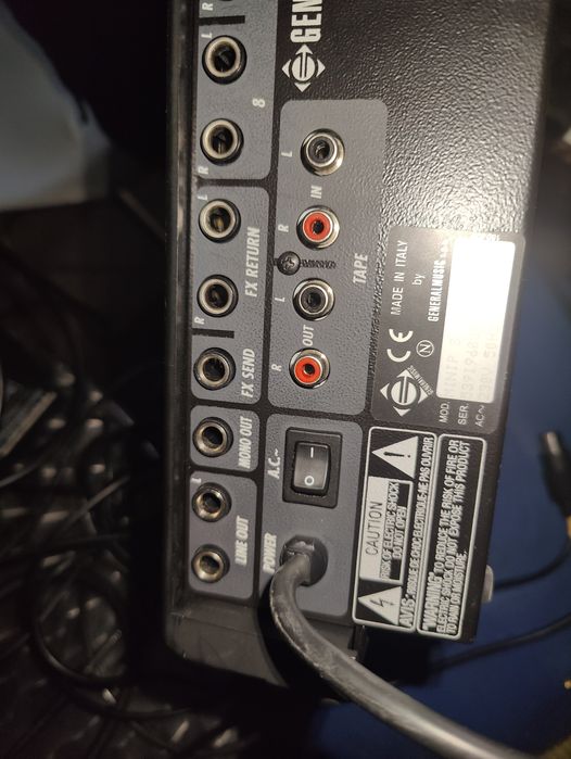 Mixer GEM amplificat 120 w 8 canale.Accept schimb cu boxe