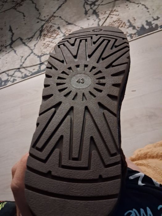 Продам уги женские