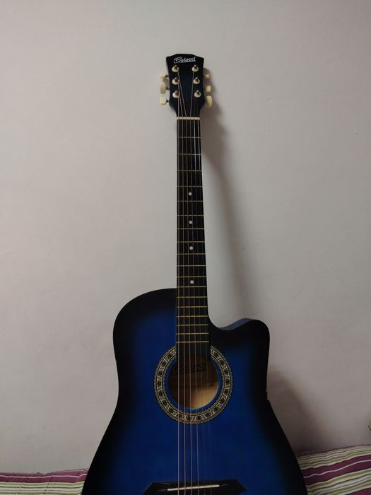 Продам гитару Bellucci