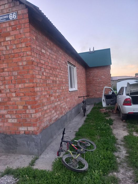 Үй сатылады 3 бөлмелі