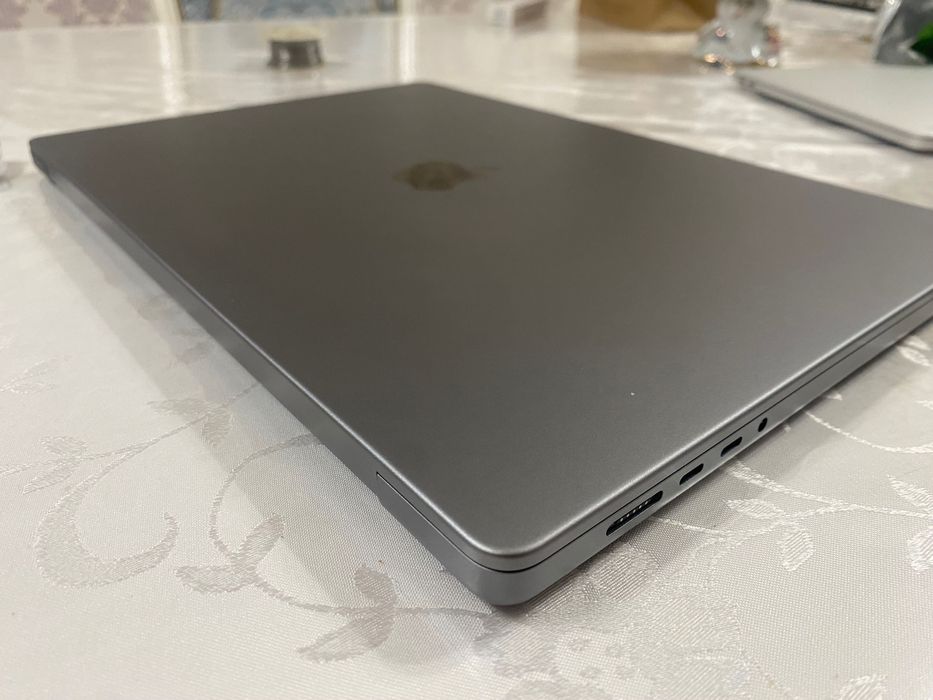 Macbook pro m2 max 32gb 1tb