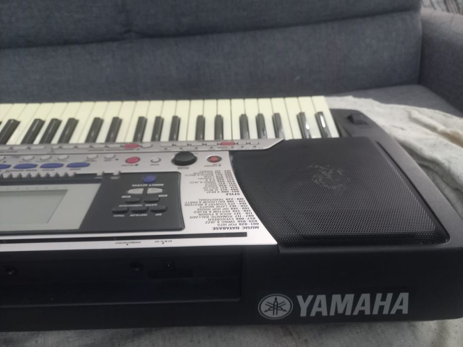 Синтезатор Yamaha продам