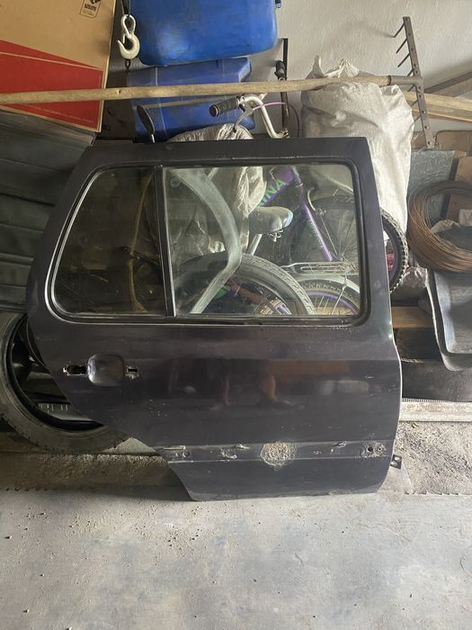 Продам двери на голф 3