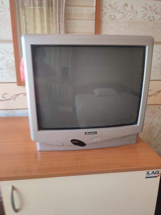 Голям телевизор Sang 53см