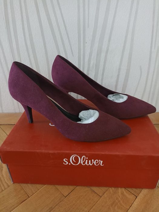 Велурени обувки вишневи