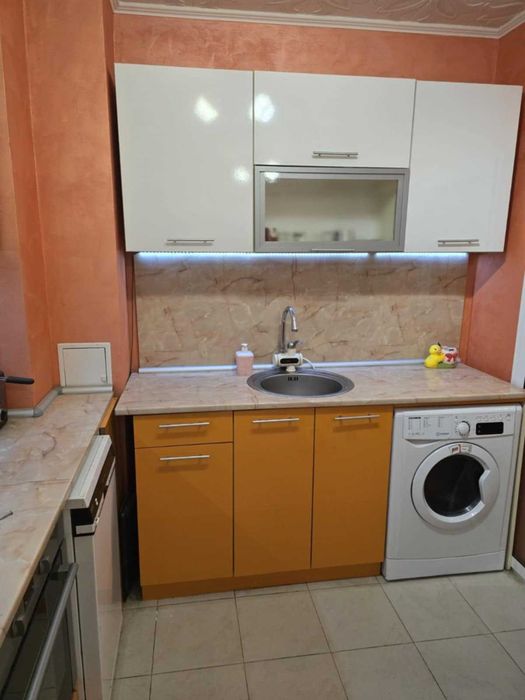 Напълно обзаведен апартамент в град Златица