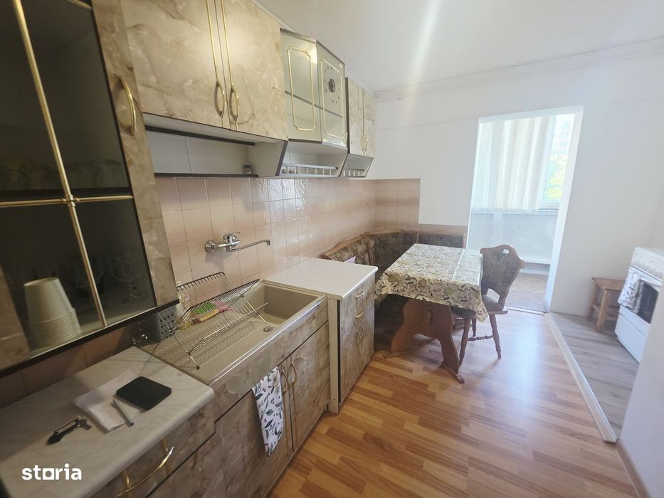 Inchiriez 3 camere pet friendly cu parcare Centru Civic -Grivitei