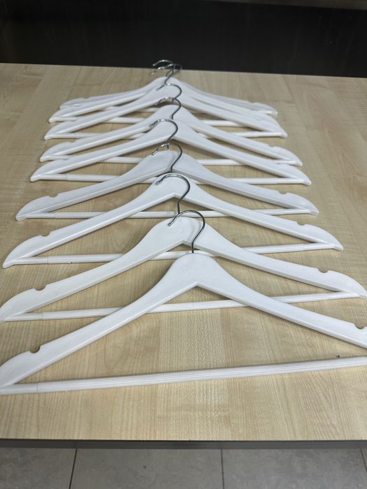 Вешали для одежды  б/у 300 тг