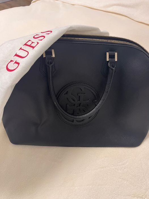 Дамска чанта Guess