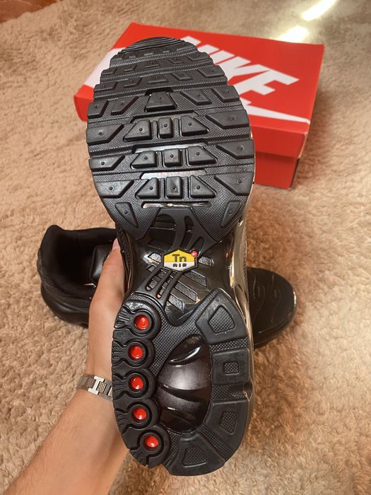 Nike Air Max Plus Triple Black