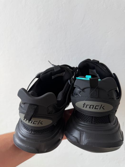 Balenciaga Truck S noi