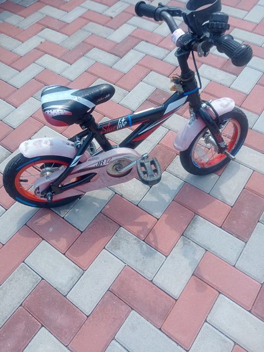 Vând 3 biciclete