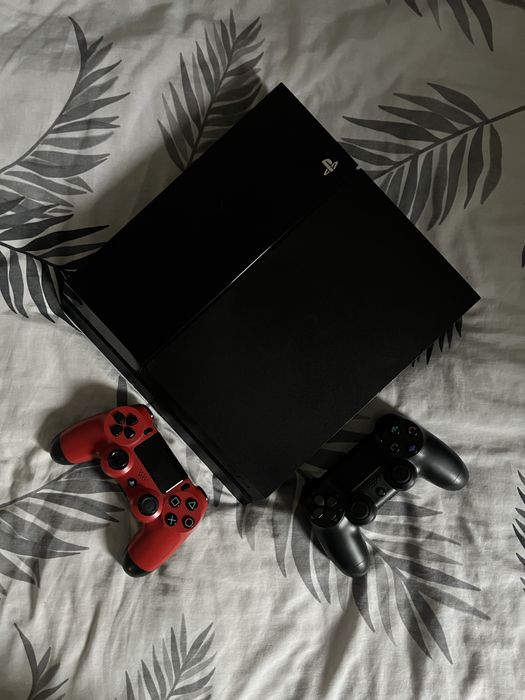PlayStation 4 Fat Прошитая Goldhen