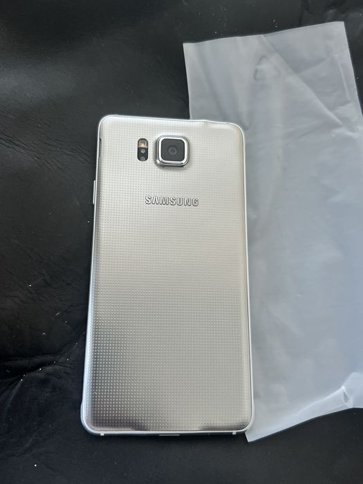 Samsung Galaxy Alpha silver nou nout,cu toate accesoriile functional o