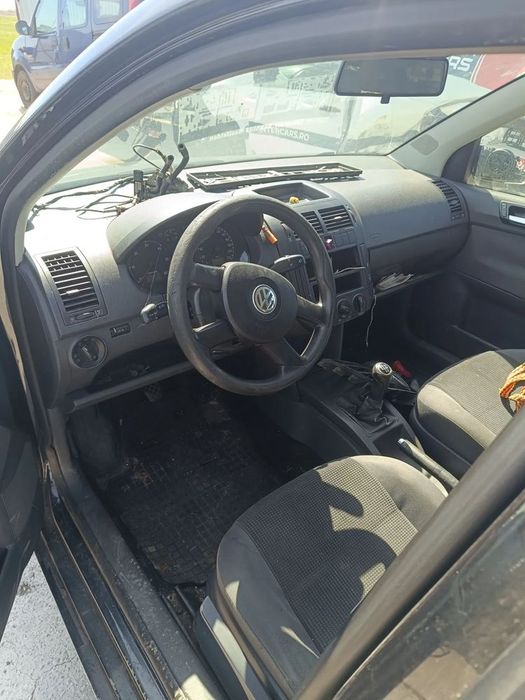 Dezmembrez vw polo 9n 1.4 tdi bwb