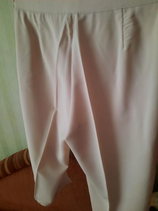 Капри  бежевые 46-48