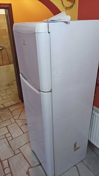 Хладилник Indesit TAN 3