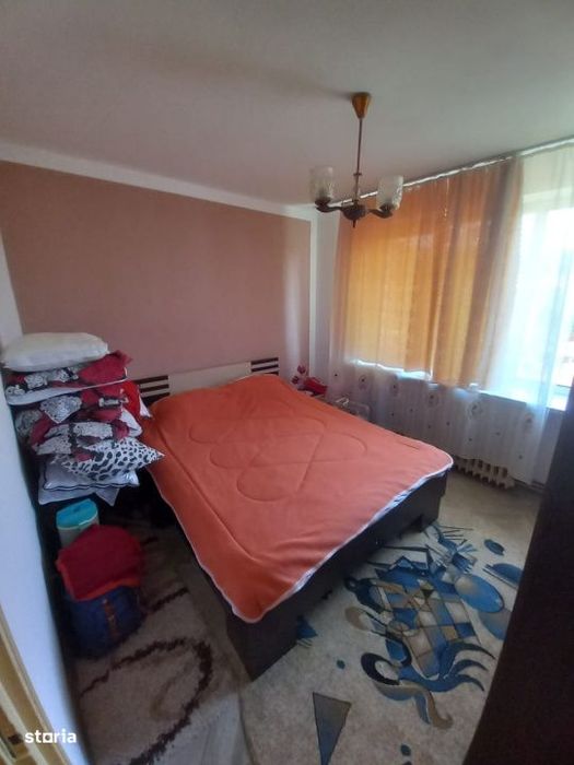 OPORTUNITATE - apartament 3 camere decomandat, 2 bai