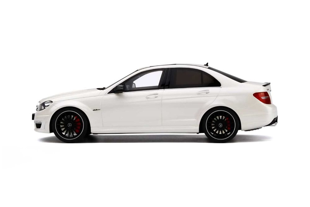 Machetă Mercedes-Benz C63 AMG 1:18 GT Spirit