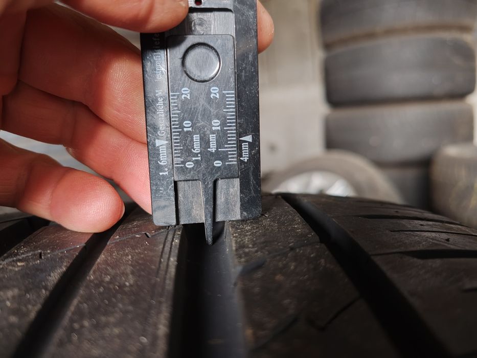 275/40 /20 - Imperial