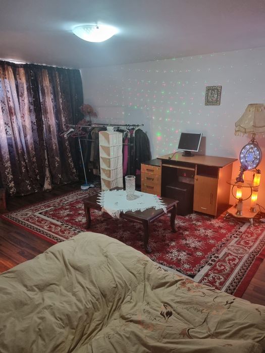 Casă de închiriat