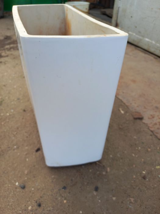 Продам унитазный бачок в хор сост