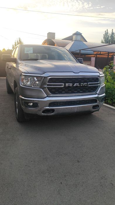 Продам автомобиль Dodge RAM.
